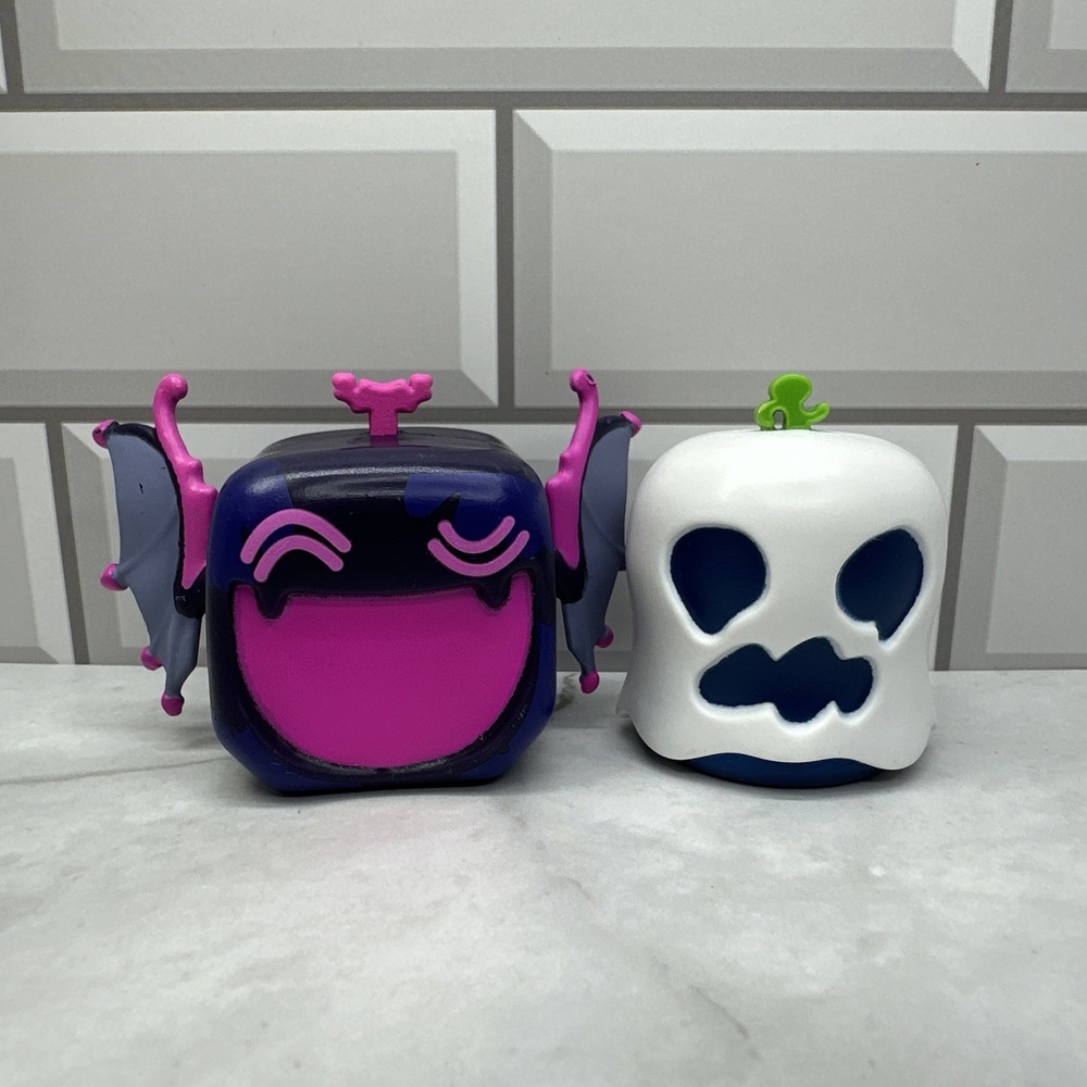 Blox Fruit Mini Figurines Lot of 2 Shadow‎ Blox & Ghost Blox